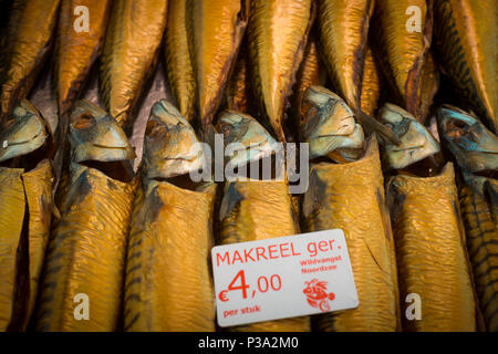 Amsterdam, Pays-Bas, Booth sur l'Albert Cuypmarkt Banque D'Images