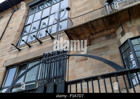 Glasgow School of Art building, aussi connu sous le nom de Mack, Bâtiment de la ferronnerie décorative montrant conçu par l'architecte Charles Rennie Mackintosh. Banque D'Images