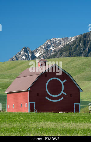 Brennan historique grange en Oregon's Wallowa Valley. Banque D'Images