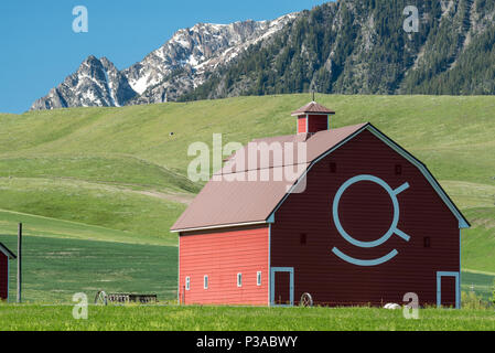 Brennan historique grange en Oregon's Wallowa Valley. Banque D'Images