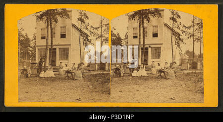 . Pictured Rocks. [Groupe en face d'un bâtiment de deux étages.] TITRE ALTERNATIF : vue sur le lac Supérieur. Création : 1865-1880. Article publié le 4-8-2005 numérique ; mis à jour le 2-12-2009. 236 Pictured Rocks. (Groupe en face d'un bâtiment de deux étages.), par Emery, A. G Banque D'Images