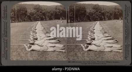 273 ligne d'escarmouche, forage, les cadets de l'Académie militaire de West Point, par Underwood &AMP ; Underwood Banque D'Images