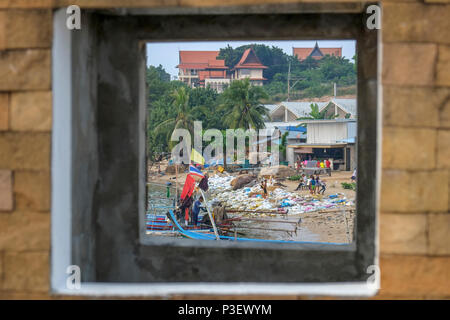 Koh Samui, Thaïlande, Côte Est Baan Hua Thanon. Un village de pêcheurs musulmans. Bateaux amarrés dans le port vu depuis le port de Big Buddha Banque D'Images