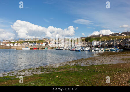 Vue sur le port à Findochty sur le Moray Firth en Ecosse Banque D'Images