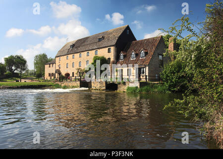 Moulin à eau de la rivière Nene Newton, près de Peterborough, Cambridgeshire, Angleterre, Royaume-Uni Banque D'Images