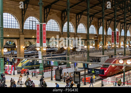 Le grand hall à la Gare du Nord à Paris , la station la plus achalandée en Europe ,Paris,France Banque D'Images