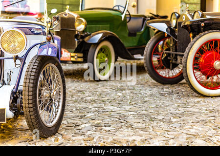 FAENZA (RA), l'Italie - le 9 juin 2018 : exposition de voiture convertible dans Autogirovagando historique rallye de voitures Banque D'Images