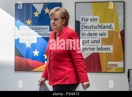 Juin 18, 20018 Berlin, Allemagne : Angela Merkel, chancelière allemande et présidente fédérale de la CDU lors d'une conférence de presse après une réunion du conseil de la CDU à la Maison Konrad Adenauer à Berlin. Photo : Michael Kappeler/dpa Banque D'Images