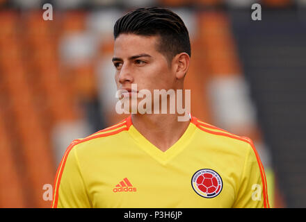 (180618) -- SARANSK, 18 juin 2018(Xinhua) -- La James Rodriguez est vu lors d'une session de formation avant d'un groupe H match contre le Japon lors de la Coupe du Monde FIFA 2018 à Saransk, Russie, le 18 juin 2018. (Xinhua/Lui Siu Wai) Banque D'Images