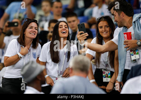 Le partenaire d'Harry Maguire Fern Hawkins durant la Coupe du Monde FIFA 2018 match du groupe G entre la Tunisie et l'Angleterre à Volgograd Arena le 18 juin 2018 dans la région de Volgograd, Russie. (Photo de Daniel Chesterton/phcimages.com) Banque D'Images