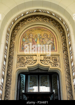 Entrée cathédrale couronnement mosaïque, Alba Iulia, Roumanie Banque D'Images