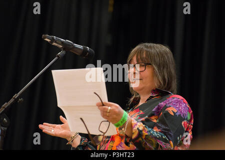 Auteur Ali Smith lecture à la 9e édition du Festival littéraire de Stoke Newington 2018 à Hackney, East London Banque D'Images