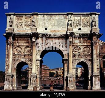 ARCO DEL TRIUNFO EN CONMEMORACION ERIGIDO DE LA VICTORIA DE CONSTANTINO JE EL GRANDE EN LA BATALLA DEL PUENTE MILVIO, 315 CC. Lieu : Arc de Constantin, ITALIA. Banque D'Images