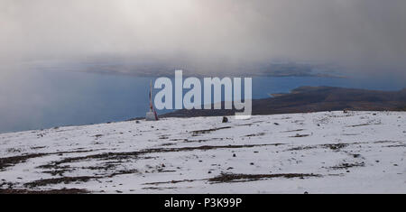 Au début de l'automne la neige dans les montagnes de l'île Navarino, Province de l'Antarctique chilien, Chili Banque D'Images
