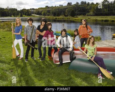 Titre original : CAMP ROCK. Titre en anglais : CAMP ROCK. Réalisateur : MATTHEW DIAMOND. Année : 2008. Stars : ALYSON STONER ; Kevin Jonas, Joe Jonas, Nick Jonas, Demi Lovato, ANNA MARIE PEREZ DE TAGLE, MEAGHAN JETTE MARTIN ; JASMINE RICHARDS. Credit : ALAN SACKS PRODUCTIONS / Album Banque D'Images