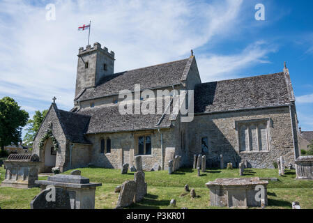 L'église St Mary, Swinbrook, Oxfordshire, UK Banque D'Images