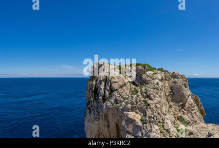 Mallorca, grimper sur la haute roche à capdepera cliff line XXL panorama Banque D'Images