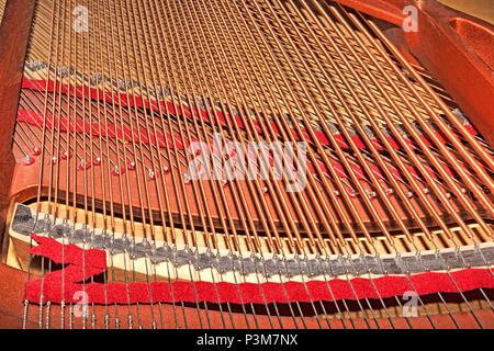 Image d'un grand piano - selective focus Banque D'Images