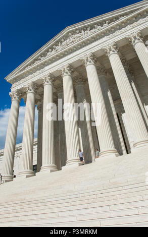 L'Édifice de la Cour suprême est le siège de la Cour suprême de la branche judiciaire de l'United States of America. Achevé en 1935, il est situé dans la région de th Banque D'Images