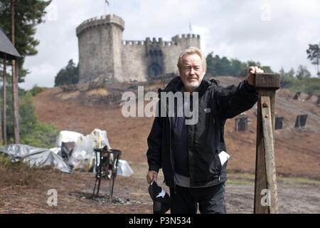 Titre original : Robin des bois. Titre en anglais : Robin des bois. Film Réalisateur : Ridley Scott. Année : 2010. Stars : Ridley Scott. Credit : UNIVERSAL PICTURES / Album Banque D'Images