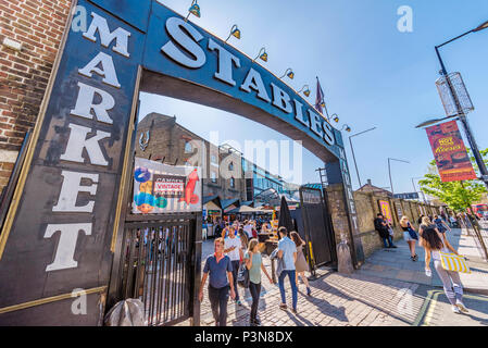 Londres, Royaume-Uni - 05 MAI : c'est l'équitation, un célèbre marché de Camden bien connu pour son unique nourriture et shopping sur Mai 05, 2018 dans Banque D'Images