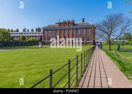 Londres, Royaume-Uni - 06 MAI : c'est une vue sur Kensington Palace, résidence royale et populaire destination voyage le Mai 06, 2018 à Londres Banque D'Images