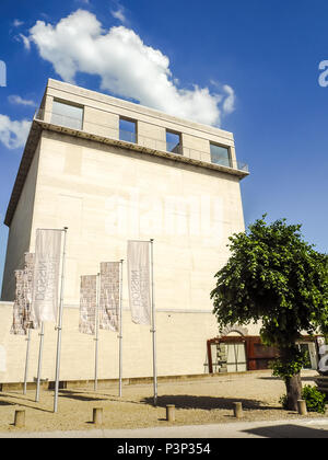 Kazerne Dossin Museum and Memorial en commémoration de l'holocauste de la seconde guerre mondiale, conçu par Bob Van Reeth, à Malines, Belgique Banque D'Images
