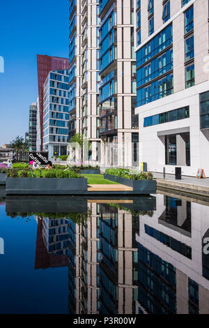 Merchant Square du développement à l'ancien bassin du canal, Paddington Paddington, Londres, Angleterre, Royaume-Uni Banque D'Images