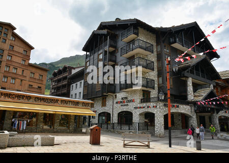 La station de ski de Val d'Isère, une commune de la vallée de la Tarentaise, dans le département (Auvergne-Rhone-Alpes) dans le sud-est de la France. Banque D'Images