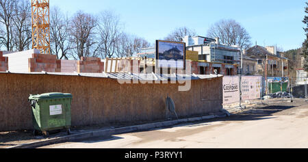 VILNIUS, LITUANIE - Mars 24, 2018 : Construction d'un nouvel immeuble sur la rue LU5 4RT Dunstable dans le quartier historique d'Zverinas (zoo) Banque D'Images