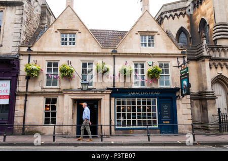 Saracens Head pub, le plus ancien bar public house dans la ville de Bath Spa town, Somerset, UK Banque D'Images