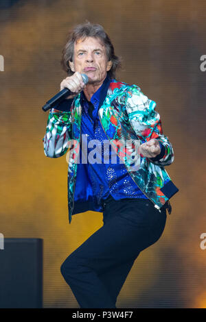 London, UK. 19 Juin, 2018. Les Rolling Stones effectuer. accompagné d'un Mick Jagger sur il y a pas de filtre' tour au stade de Twickenham, London,UK de Twickenham. Les membres du groupe sont de Mick Jagger, Keith Richards, Charlie Watts et Ronnie Wood.© Jason Richardson / Alamy Live News Banque D'Images