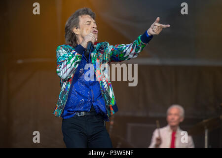 London, UK. 19 Juin, 2018. Les Rolling Stones effectuer. accompagné d'un Mick Jagger sur il y a pas de filtre' tour au stade de Twickenham, London,UK de Twickenham. Les membres du groupe sont de Mick Jagger, Keith Richards, Charlie Watts et Ronnie Wood.© Jason Richardson / Alamy Live News Banque D'Images