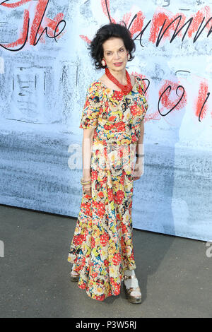 Les Jardins de Kensington, Londres, Royaume-Uni. 19 Jun, 2018. Bianca Jagger, Summer Party de la serpentine, la Serpentine Gallery, Kensington Gardens, London, UK, 19 juin 2018, photo de Richard Goldschmidt : Riche de crédit Gold/Alamy Live News Banque D'Images