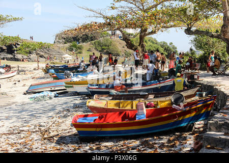 Köln de Pescadores nas - imediações do Forte São Mateus, em Cabo Frio. Principais pontos turísticos de Cabo Frio, na Região dos Lagos, pas de Rio de Janeiro. Banque D'Images