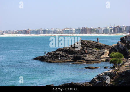 Praia do Forte vista de Rochas imediações nas do Forte São Mateus. Principais pontos turísticos de Cabo Frio, na Região dos Lagos, pas de Rio de Janeiro. Banque D'Images