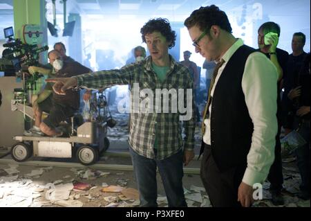 Titre original : The Green Hornet. Titre en anglais : THE GREEN HORNET. Directeur : Michel Gondry Film. Année : 2011. Stars : Michel Gondry, Seth Rogen. Credit : Columbia Pictures / Album Banque D'Images