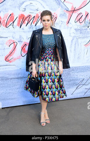 La Princesse Béatrice d'York assistant à la Summer Party de la Serpentine 2018 tenue à la Serpentine Pavilion galeries, des jardins de Kensington, Londres. Banque D'Images