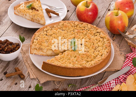 Apple Crumble gâteau. Banque D'Images