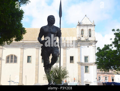 Monumento a Zumbí dos Palmares (Praça da Sé), em Salvador. Banque D'Images