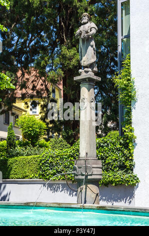 Lindau sur le lac de Constance, Bavière, Allemagne - Historique de la fontaine de Eichmeisterbrunnen Aichbrunnen, soi-disant, dans le Linggstraße. Banque D'Images