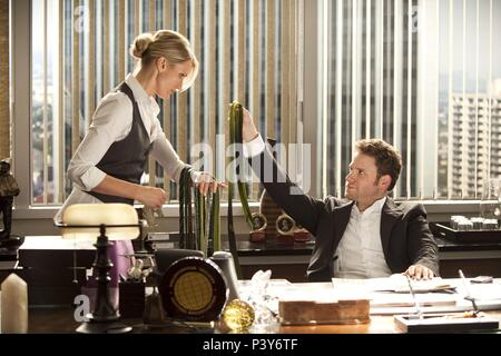 Titre original : The Green Hornet. Titre en anglais : THE GREEN HORNET. Directeur : Michel Gondry Film. Année : 2011. Stars : Cameron Diaz, Seth Rogen. Credit : Columbia Pictures / Album Banque D'Images