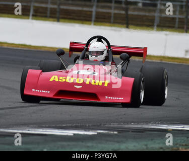 Bletsoe Michael Brown, Chevron B27, Derek Bell, Trophée HSCC, Silverstone International Trophy course historique réunion, juin 2018, voitures, course classique C Banque D'Images