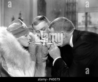 Titre original : DRESSED TO THRILL. Titre en anglais : DRESSED TO THRILL. Directeur de film : HARRY LACHMAN. Année : 1935. Stars : CLIVE BROOK ; ROBERT BARRAT, TUTTA ROLF. Credit : FOX FILM CORPORATION / Album Banque D'Images
