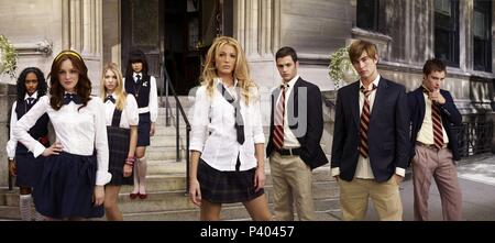 Titre original : GOSSIP GIRL. Titre en anglais : GOSSIP GIRL. Année : 2007. Stars : PENN BADGLEY, Leighton Meester, Blake Lively, Taylor Momsen, CHACE CRAWFORD. Credit : CBS Television / Album Banque D'Images