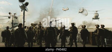 Titre original : BATTLE : LOS ANGELES. Titre en anglais : BATTLE : LOS ANGELES. Directeur : JONATHAN LIEBESMAN Film. Année : 2011. Credit : Columbia Pictures / Album Banque D'Images