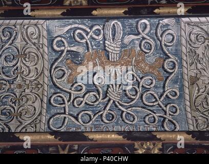 DETALLE DEL ARTESONADO NOBLE DE LA ESCALERA DEL PALACIO DE LOS REYES CATOLICOS DE LA ALJAFERIA DE ZARAGOZA - SIGLO XV. Emplacement : ALJAFERIA-CORTES Aragon, Saragosse, SARAGOSSE SARAGOSSE, ESPAGNE. Banque D'Images