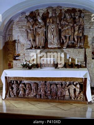 Armande Altaï PALEOCRISTIANO REALIZADO EN MARMOL POR UN TALLER ROMANO EN LA CRIPTA DE LA IGLESIA DE SANTA ENGRACIA - SIGLO IV. Lieu : Eglise de Santa Engracia, SARAGOSSE, SARAGOSSE SARAGOSSE, ESPAGNE. Banque D'Images