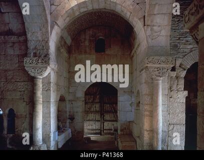 VISIGOTICA INTÉRIEUR DE LA IGLESIA DE SAN PEDRO DE LA NAVE - SIGLO VII. Lieu : EGLISE DE SAN PEDRO DE LA NAVE, CAMPILLO, Zamora, Espagne. Banque D'Images