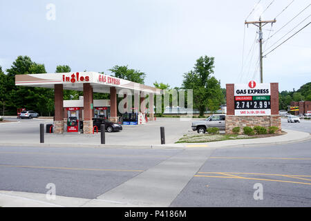 La Station Express Gaz Ingles dans Hendersonville. La Caroline du Nord. Banque D'Images